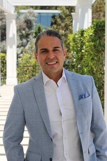 Dr. Isaac Kahen Kashani